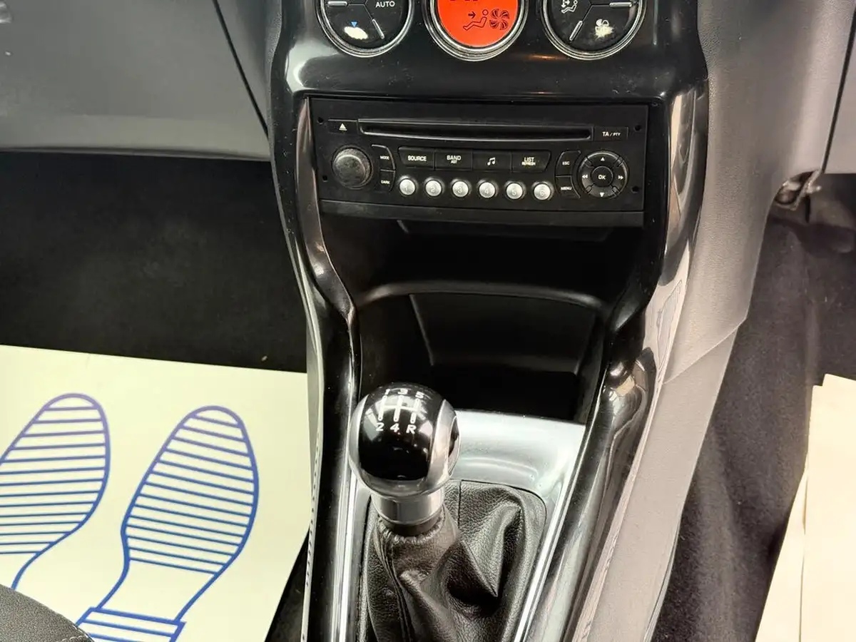 2012-citroen-ds3-16-dstyle-plus-big-17