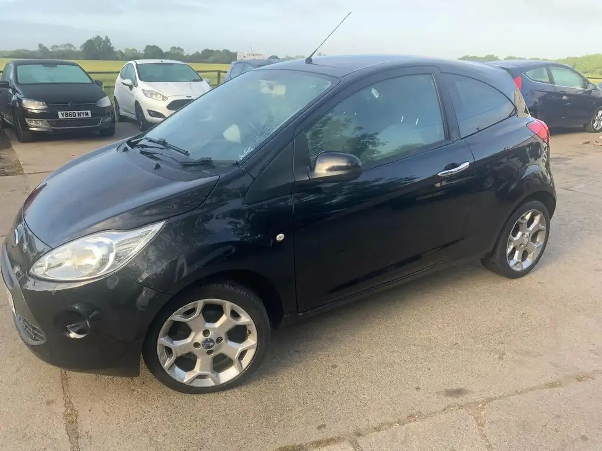 2012-ford-ka-12-titanium-69ps-big-11