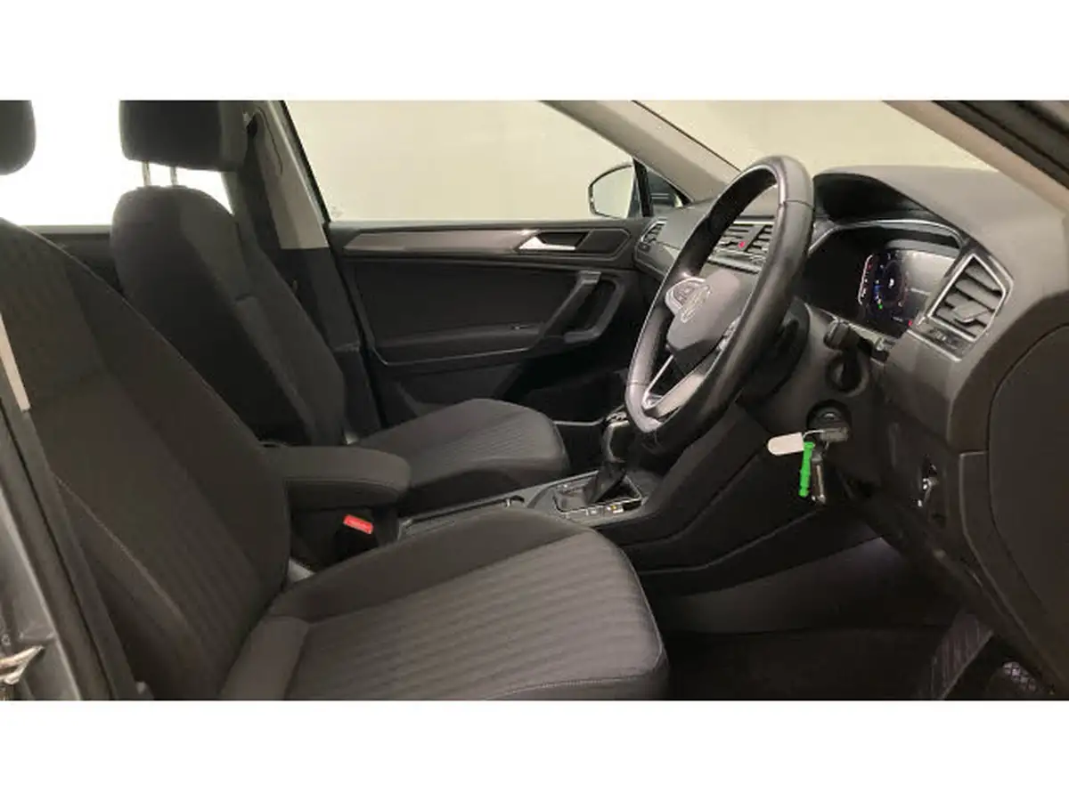 2022-volkswagen-tiguan-allspace-15-tsi-life-dsg-big-14