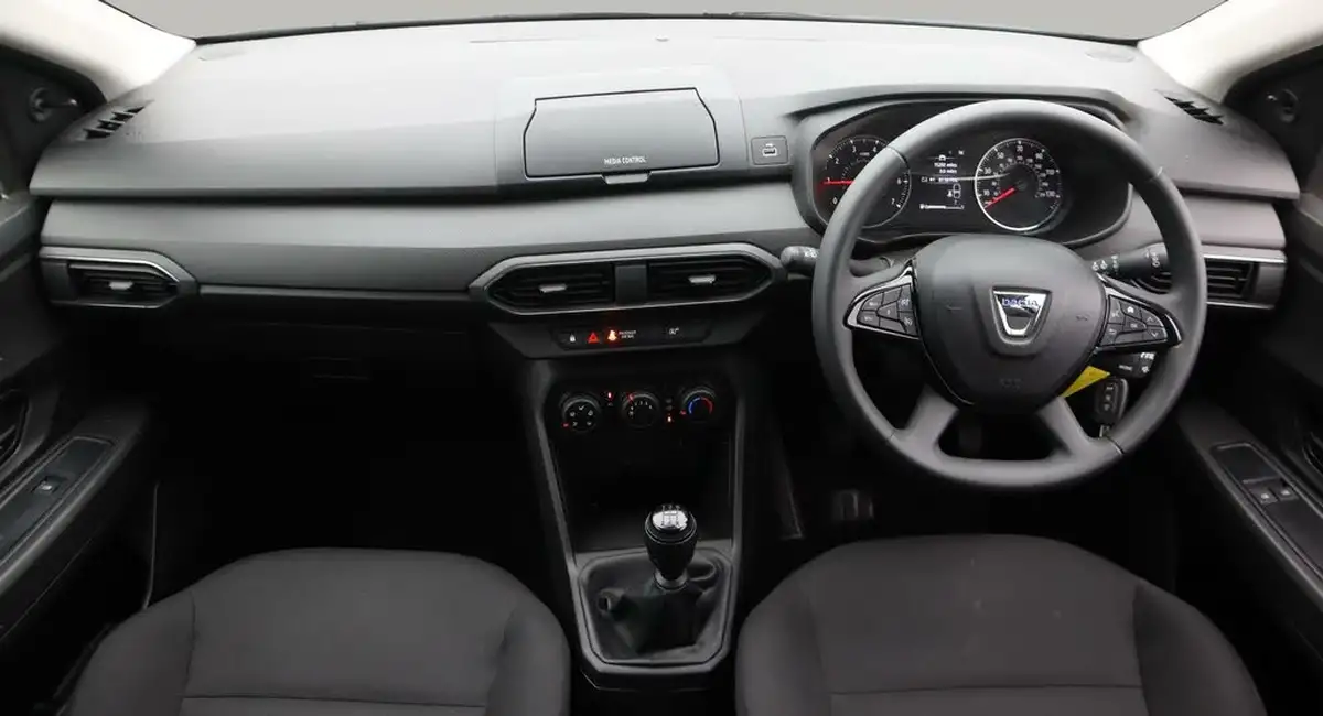 2022-dacia-sandero-10-sce-essential-big-13