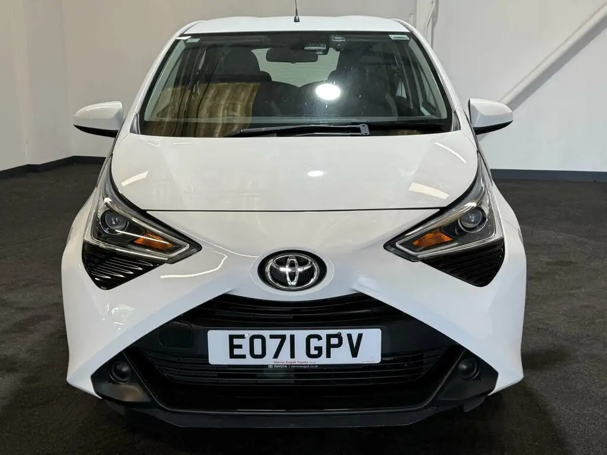 2021-toyota-aygo-10-vvt-i-x-play-tss-x-shift-big-7