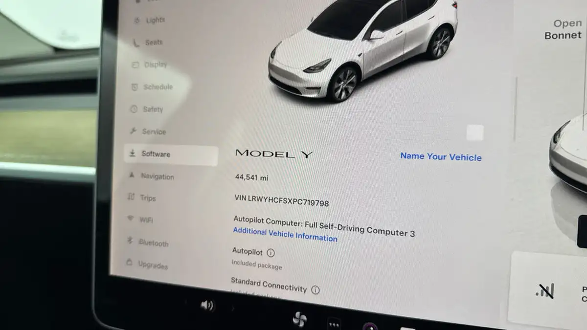2023-tesla-model-y-e-rwd-big-15