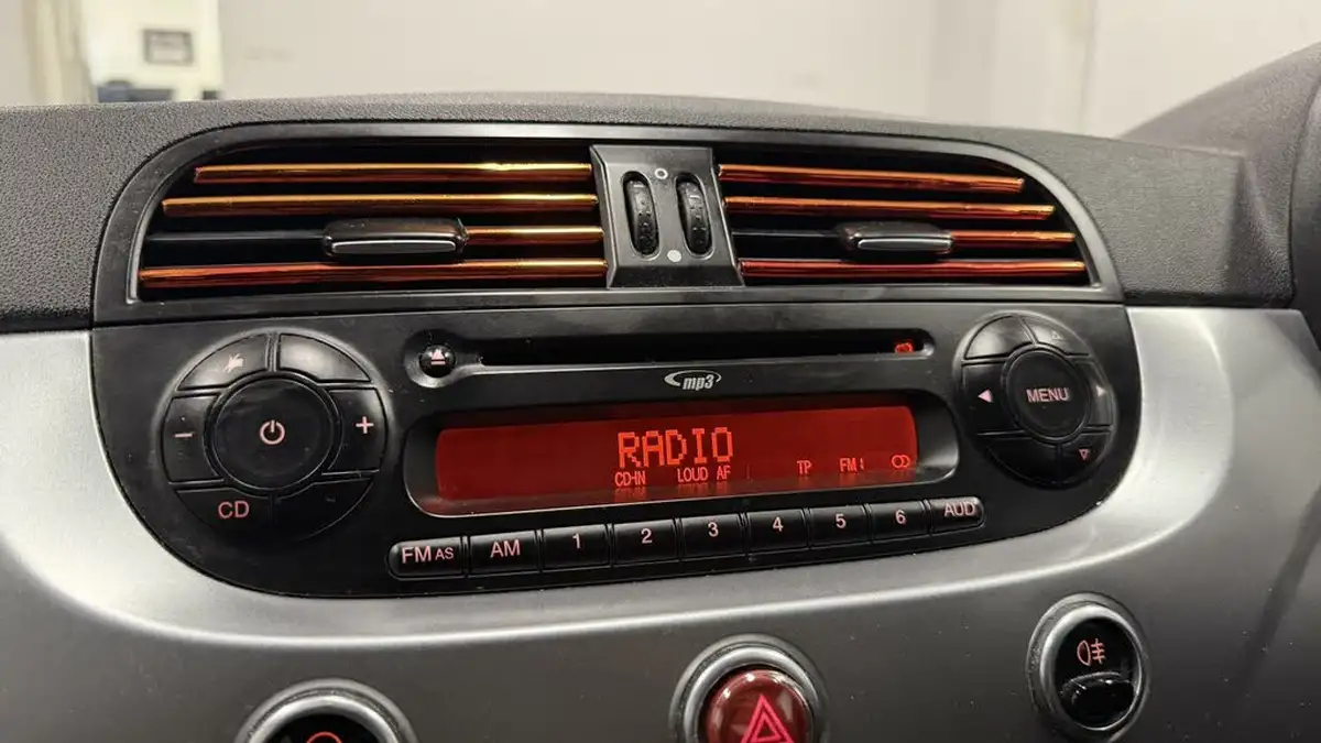 2015-fiat-500-12-s-big-15