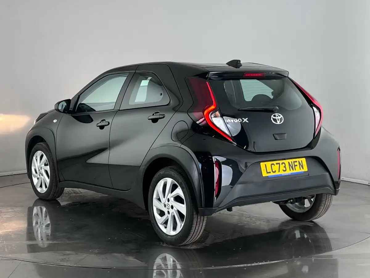 2023-toyota-aygo-x-10-vvt-i-pure-cvt-big-4