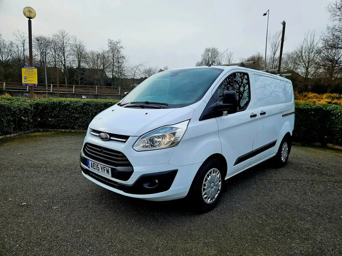 2015-ford-transit-custom-22tdci-330-l2h1-trend-125ps-panel-van-big-3