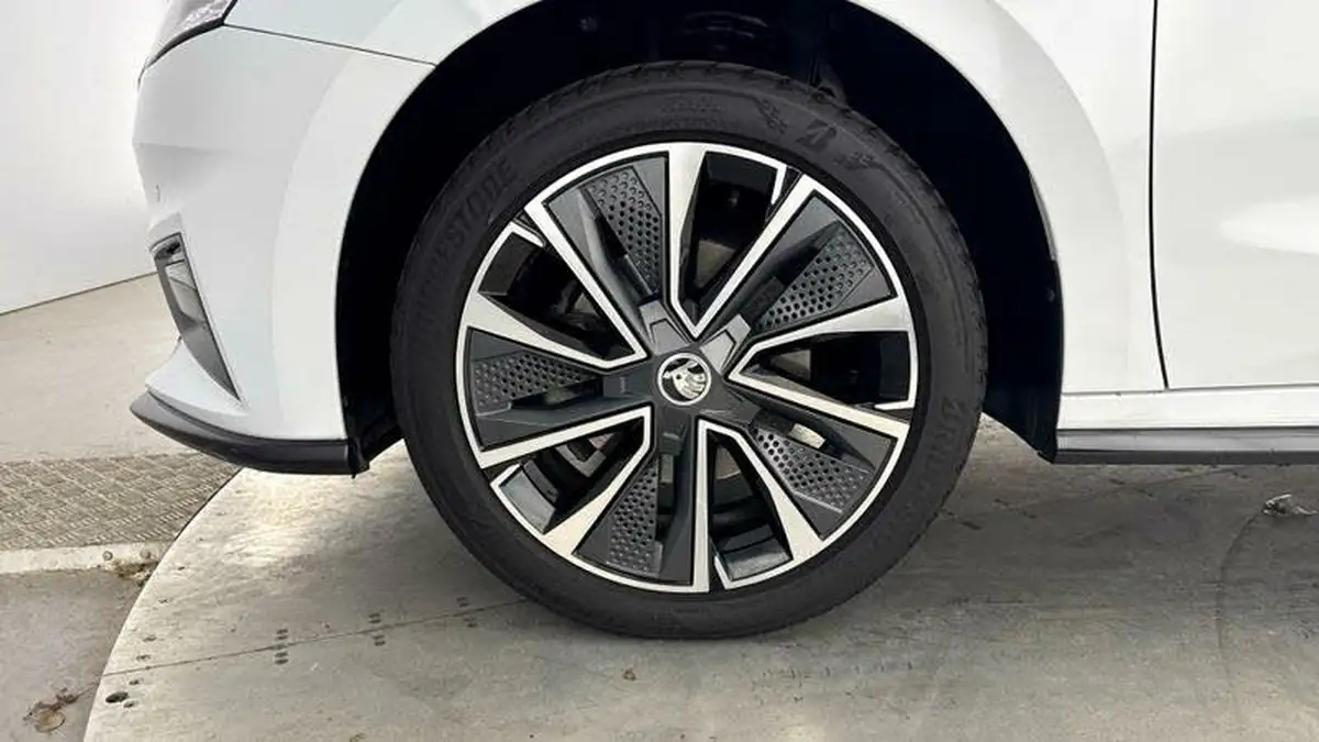 2023-skoda-fabia-15-tsi-monte-carlo-big-34