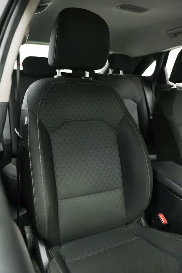 2020-kia-ceed-16crdi-2-nav-114bhp-hatchback-big-12