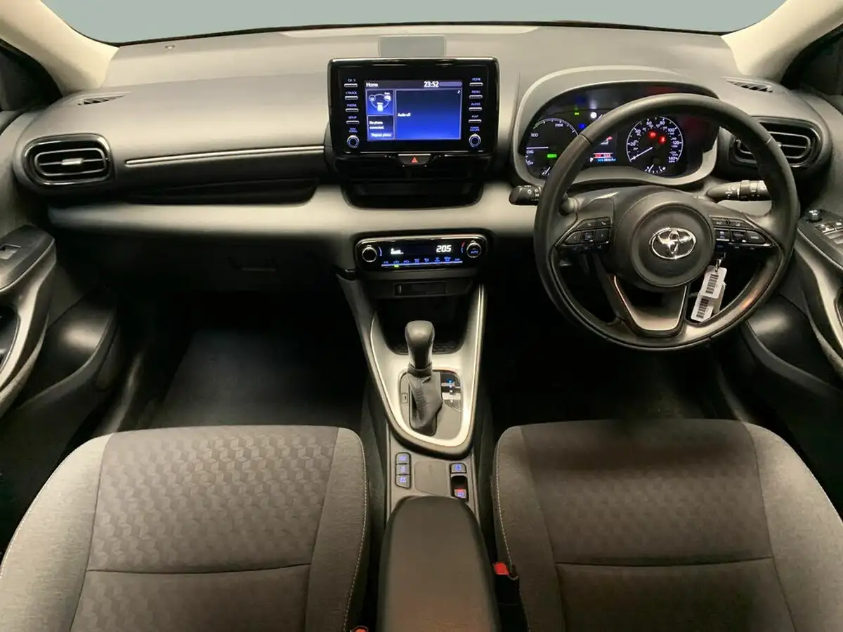 2022-toyota-yaris-15-vvt-i-icon-big-2