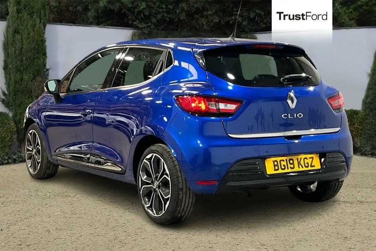 2019-renault-clio-09-tce-iconic-75ps-big-1