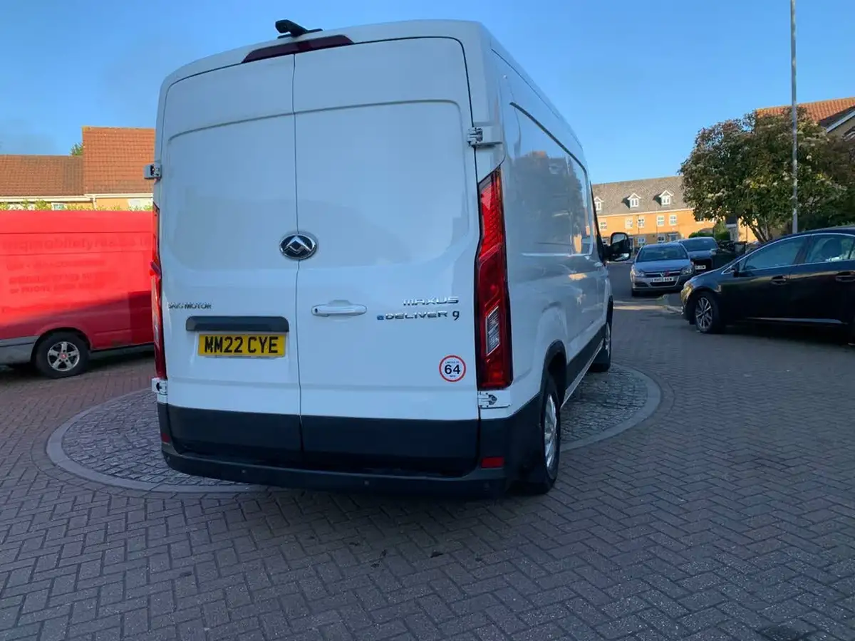 2022-maxus-e-deliver-9-e-lh-515kwh-big-29