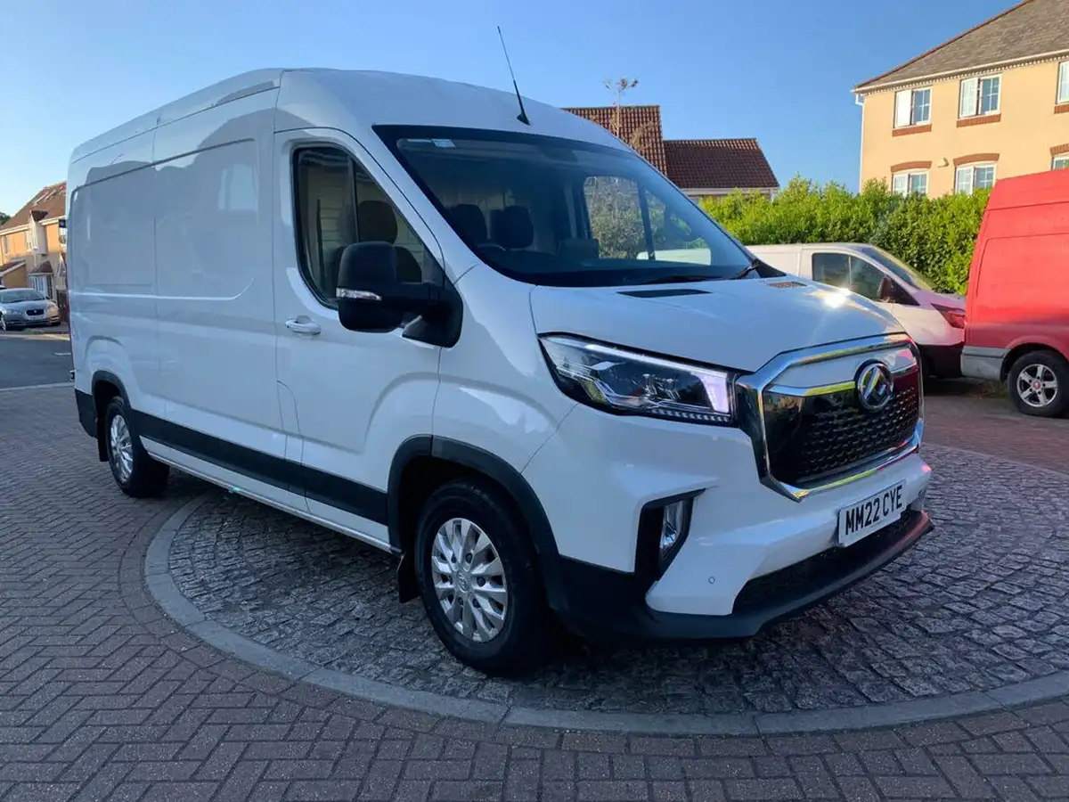 2022-maxus-e-deliver-9-e-lh-515kwh-big-5