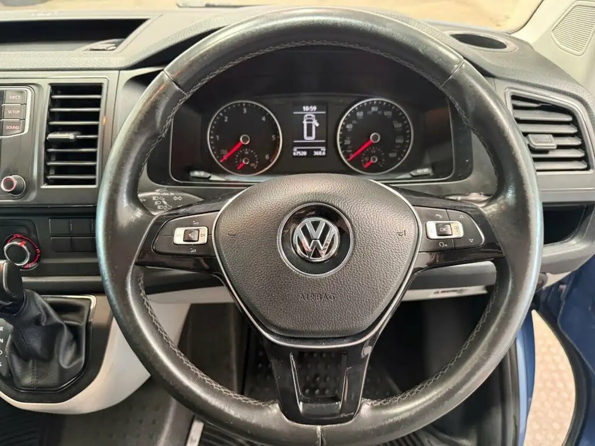 2016-volkswagen-transporter-20tdi-t28-highline-bmt-140ps-swb-dsg-big-11