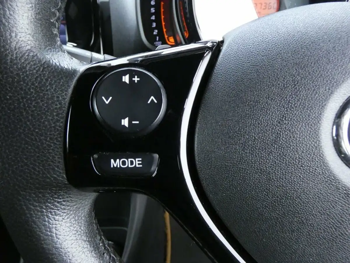 2021-toyota-aygo-10-vvt-i-jbl-edition-x-shift-big-17