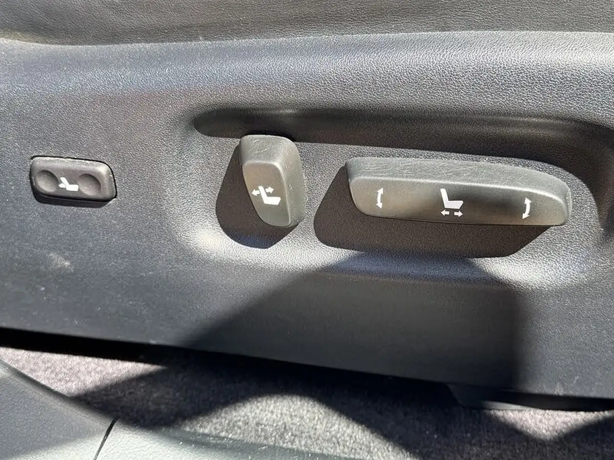 2010-lexus-rx-450h-35-se-i-big-26
