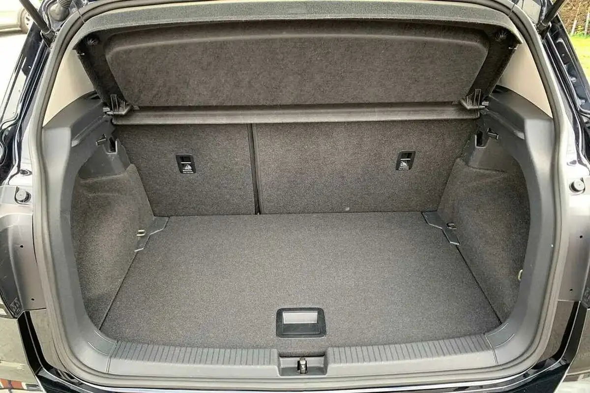 2022-volkswagen-t-cross-10-tsi-black-edition-95ps-big-10