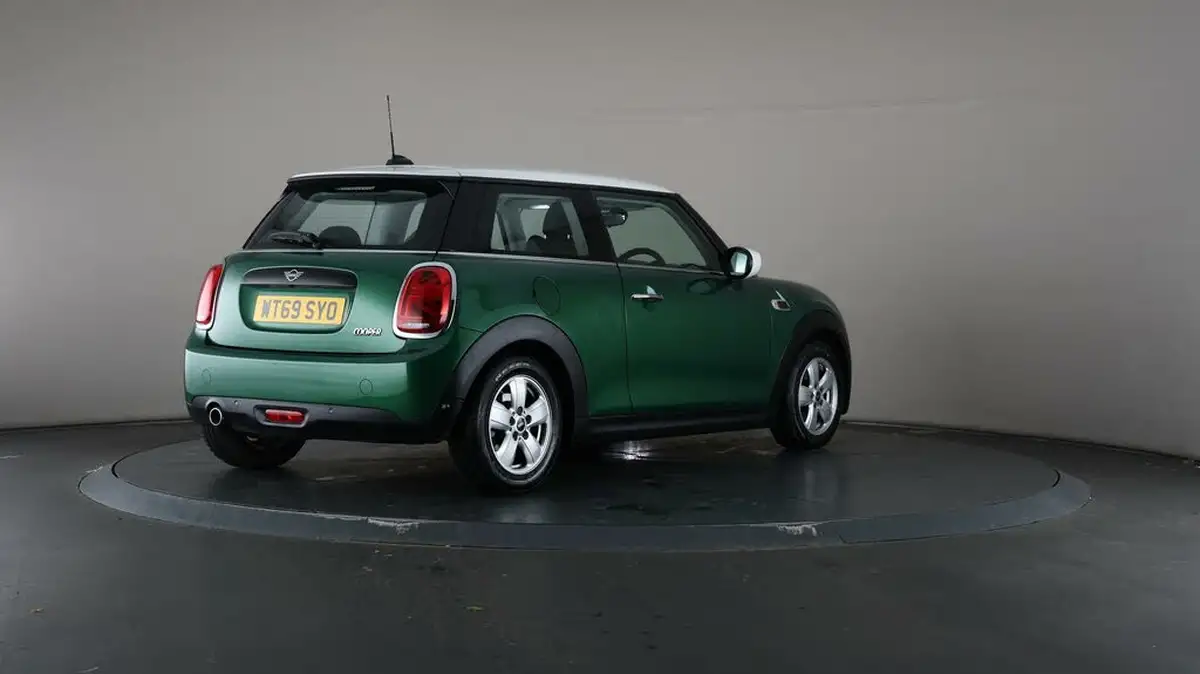 2019-mini-cooper-15-cooper-classic-hatchback-3d-big-58