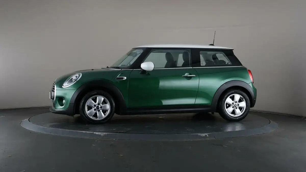 2019-mini-cooper-15-cooper-classic-hatchback-3d-big-30