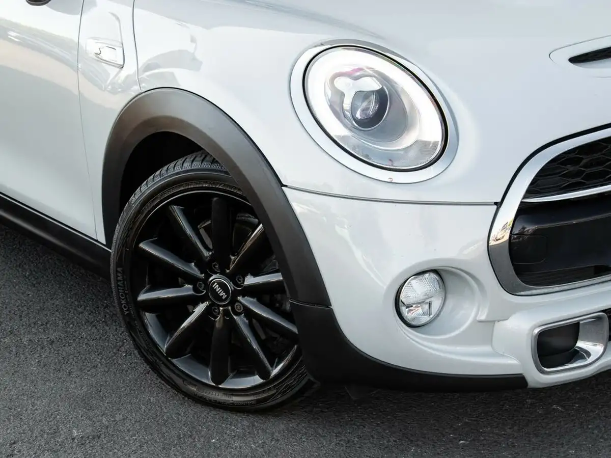 2017-mini-cooper-20-cooper-s-ss-hatchback-5d-big-10