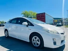2011-toyota-prius-small-0