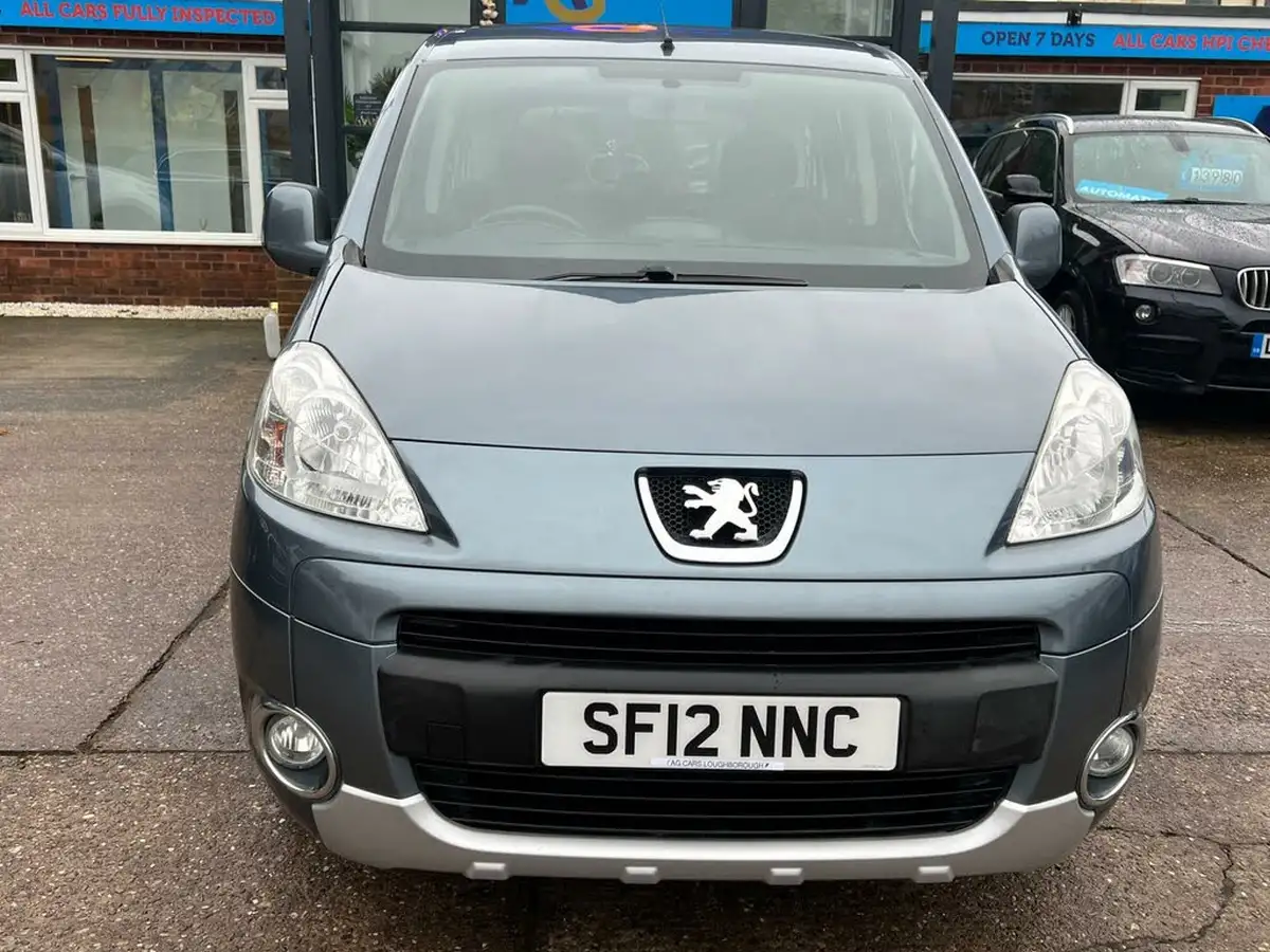 2012-peugeot-partner-16td-tepee-s-92-big-9