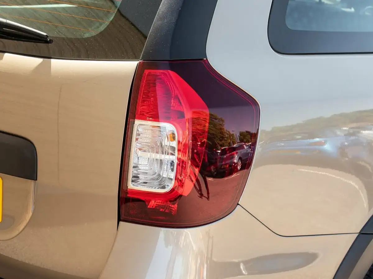 2020-dacia-logan-mcv-stepway-09-tce-comfort-big-8