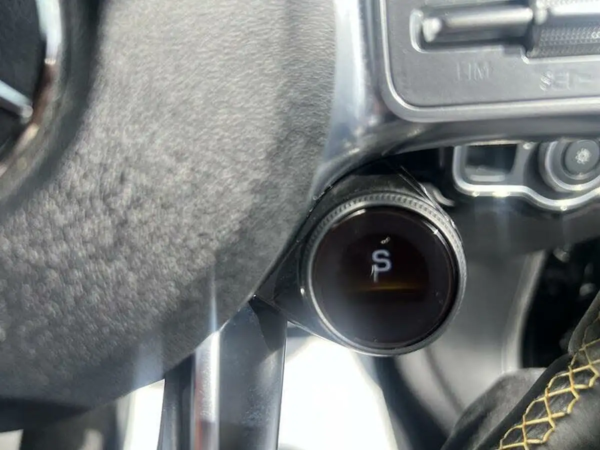 2020-mercedes-benz-a-class-20-a45-s-amg-big-22