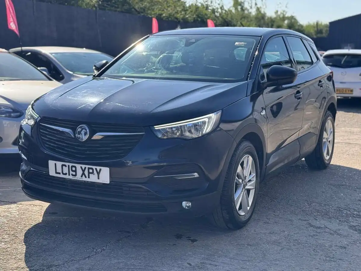 2019-vauxhall-grandland-x-12-se-ss-big-2