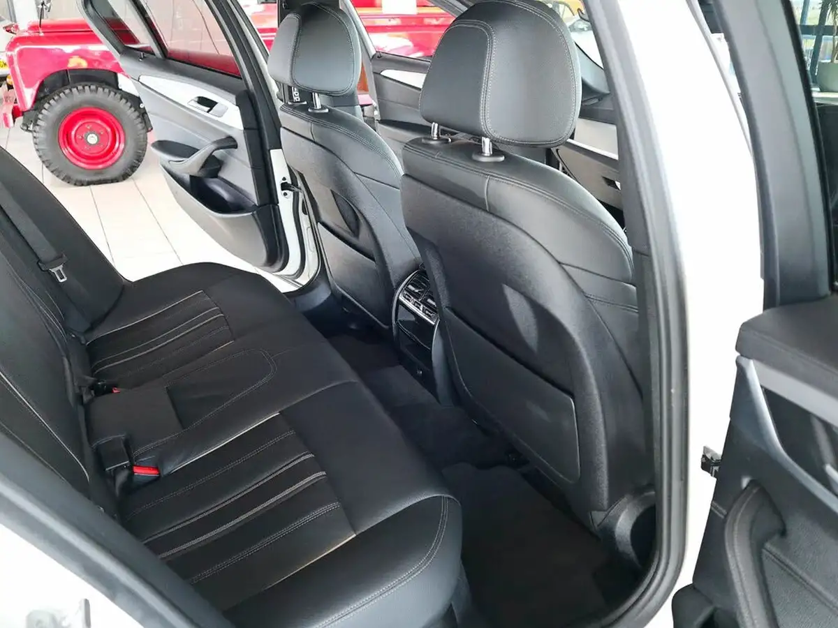 2019-bmw-5-series-20td-520d-m-sport-190bhp-plus-pack-saloon-4d-big-17