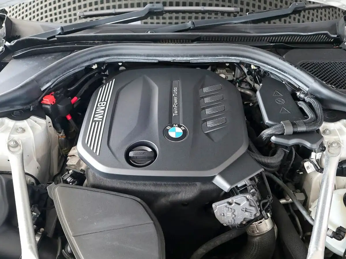 2019-bmw-5-series-20td-520d-m-sport-190bhp-plus-pack-saloon-4d-big-41