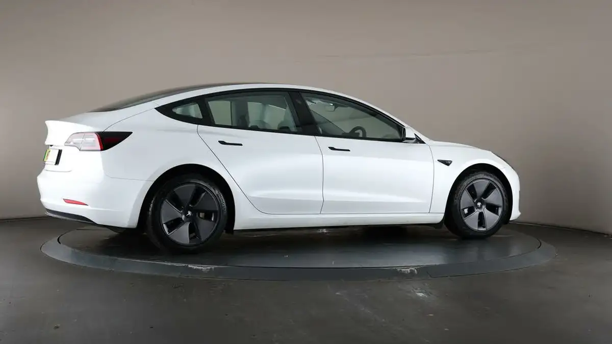 2021-tesla-model-3-e-standard-plus-big-62