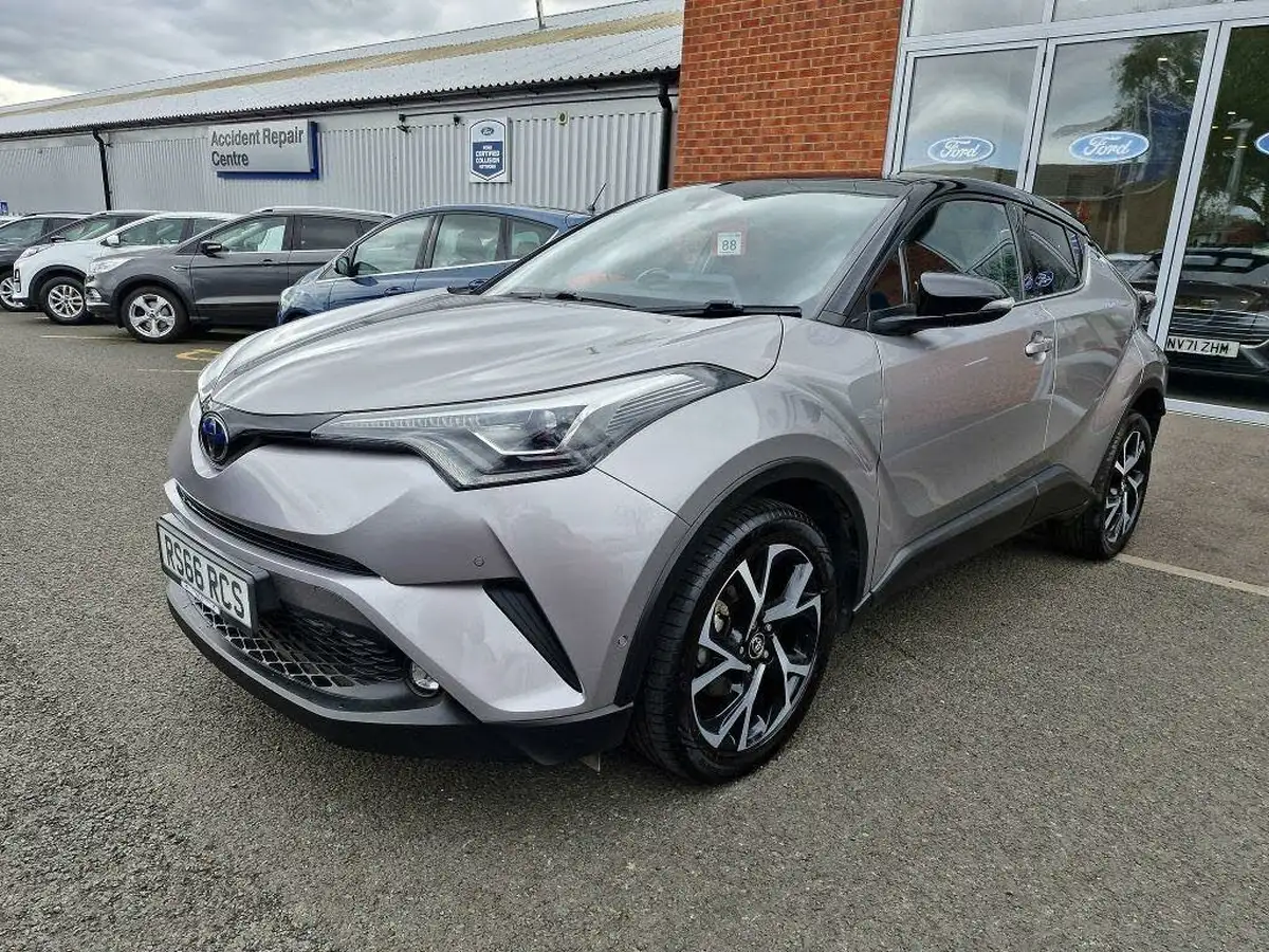 2017-toyota-c-hr-12-dynamic-big-9