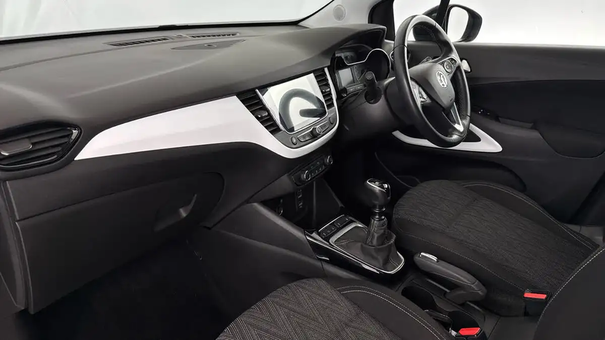 2020-vauxhall-crossland-x-12-sri-nav-110ps-big-8
