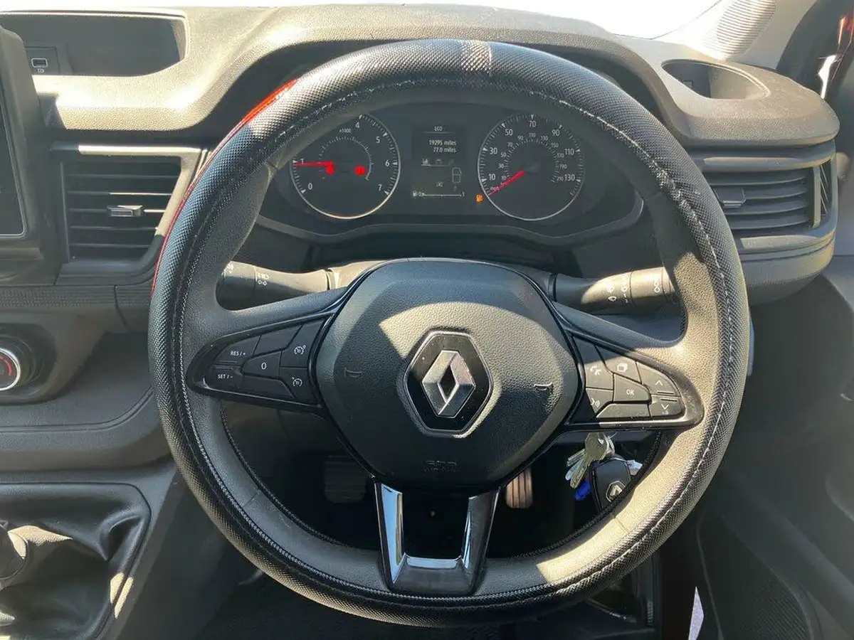 2022-renault-trafic-20dci-sl28-130-business-big-9