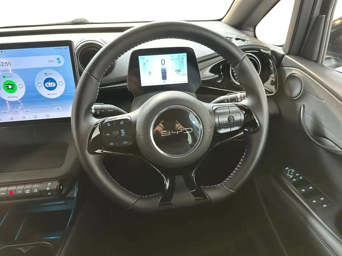 2024-byd-dolphin-e-design-big-16