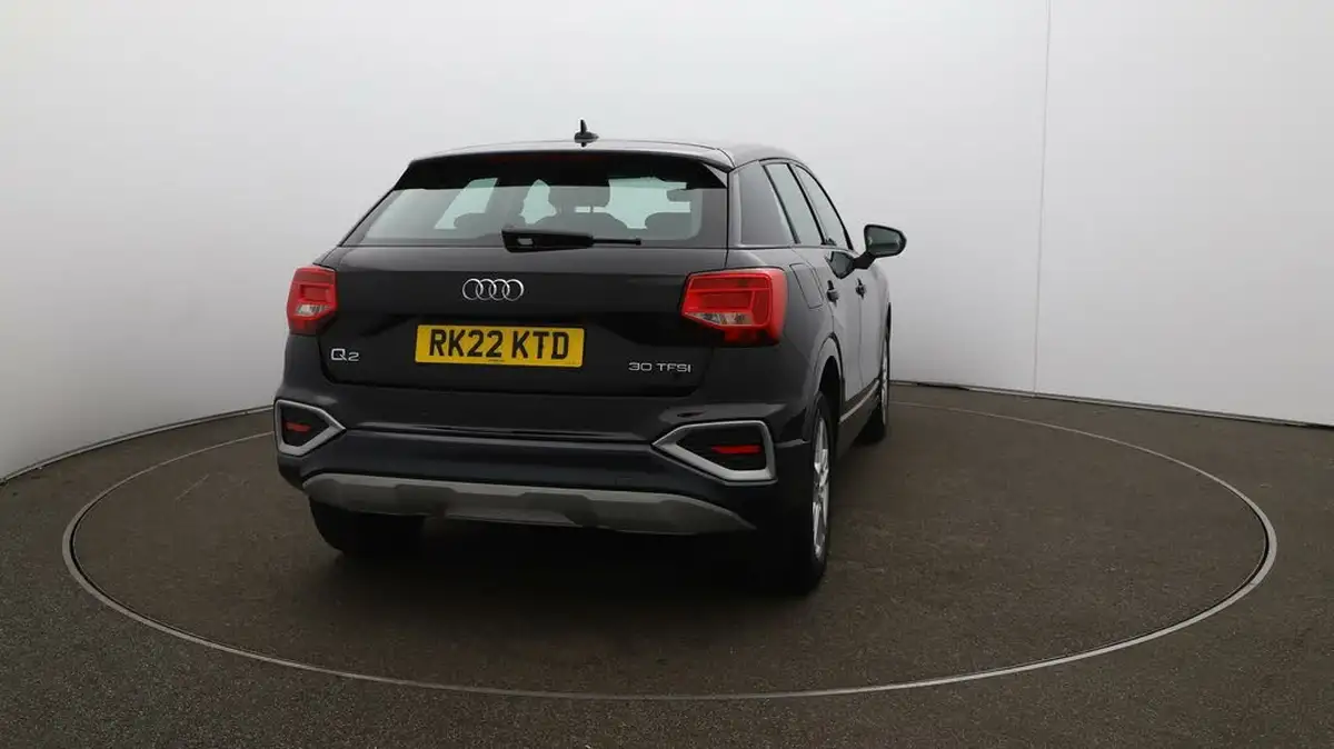 2022-audi-q2-10-30-tfsi-sport-big-52
