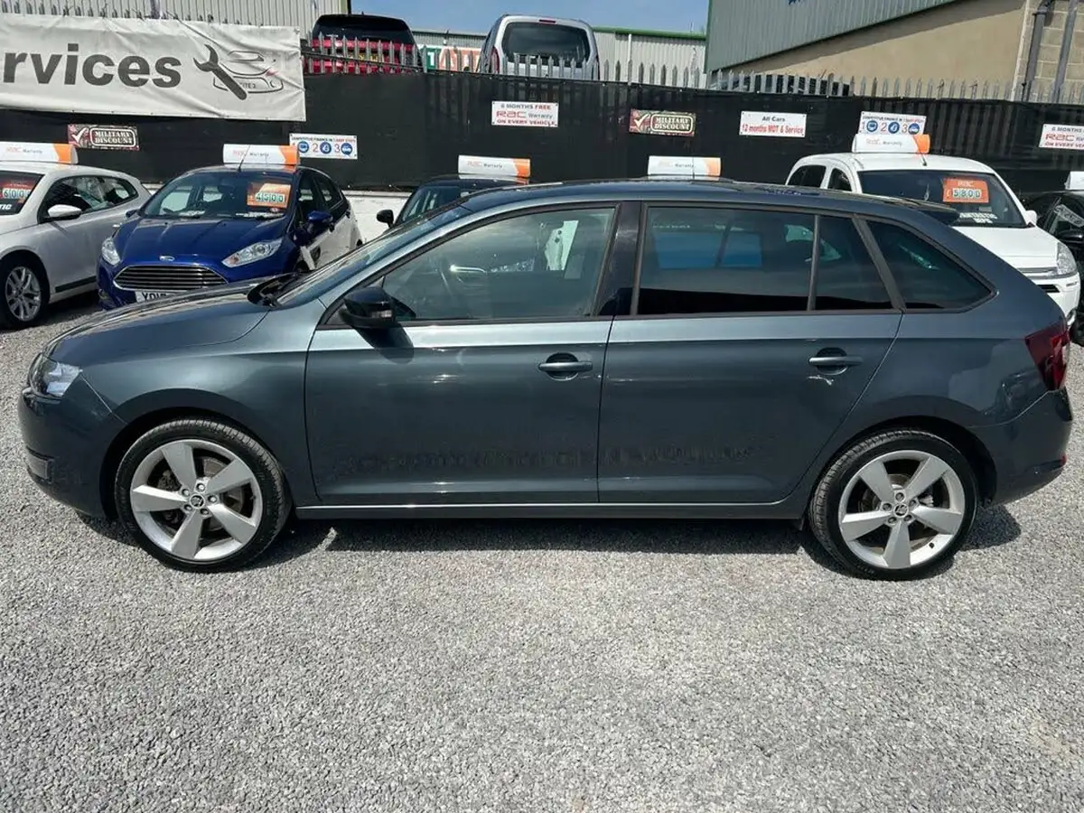 2015-skoda-rapid-spaceback-12-tsi-se-sport-big-11
