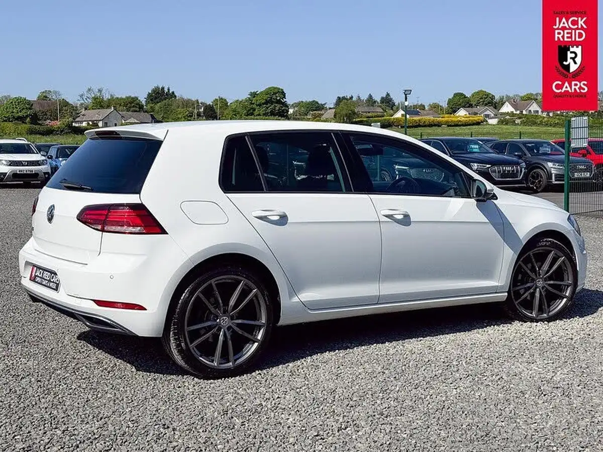 2019-volkswagen-golf-sv-16tdi-match-edition-big-3