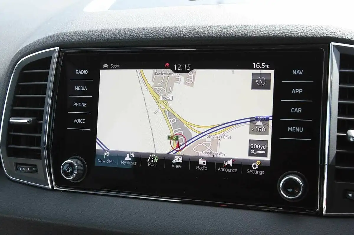 2018-skoda-karoq-15-tsi-se-l-ss-big-16