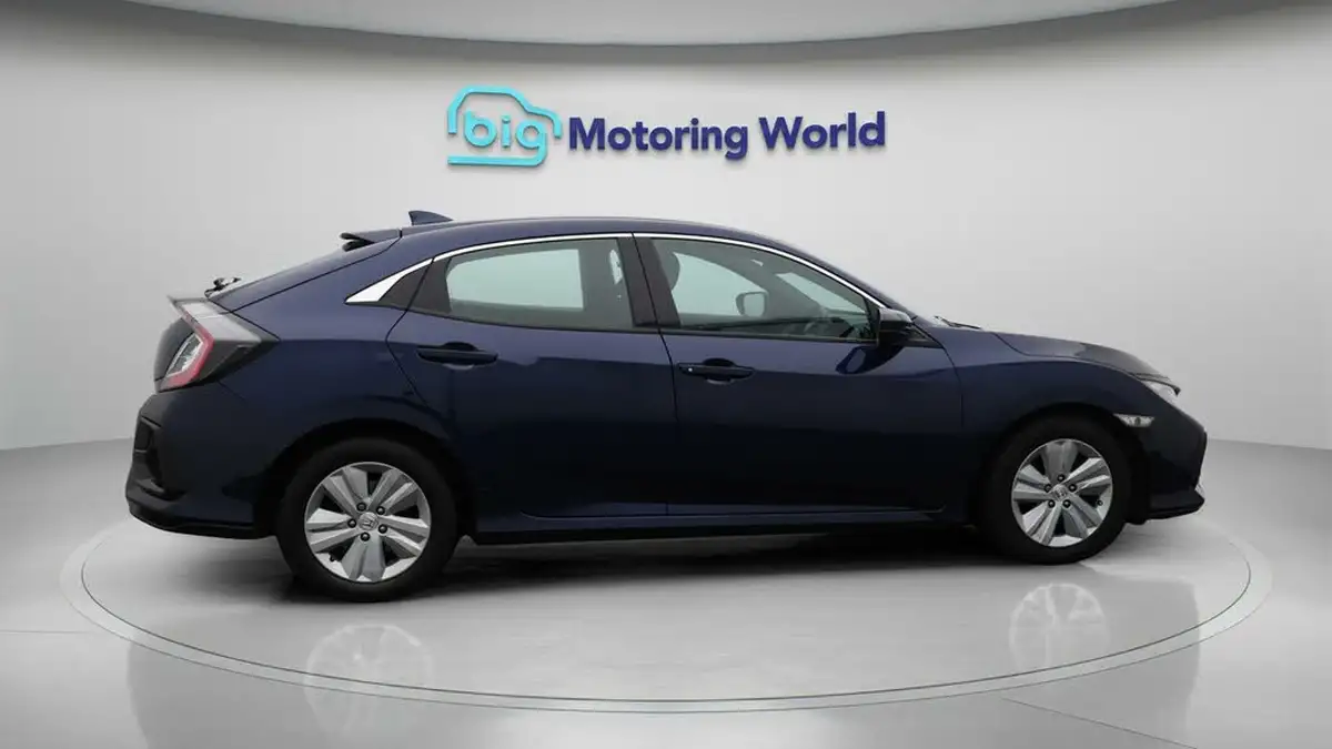 2020-honda-civic-10-vtec-turbo-se-hatchback-5d-cvt-big-7