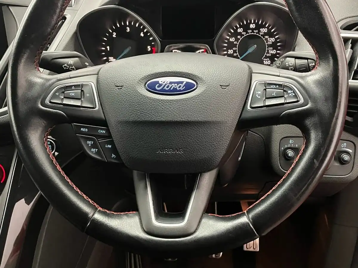 2017-ford-kuga-15tdci-st-line-ss-big-34