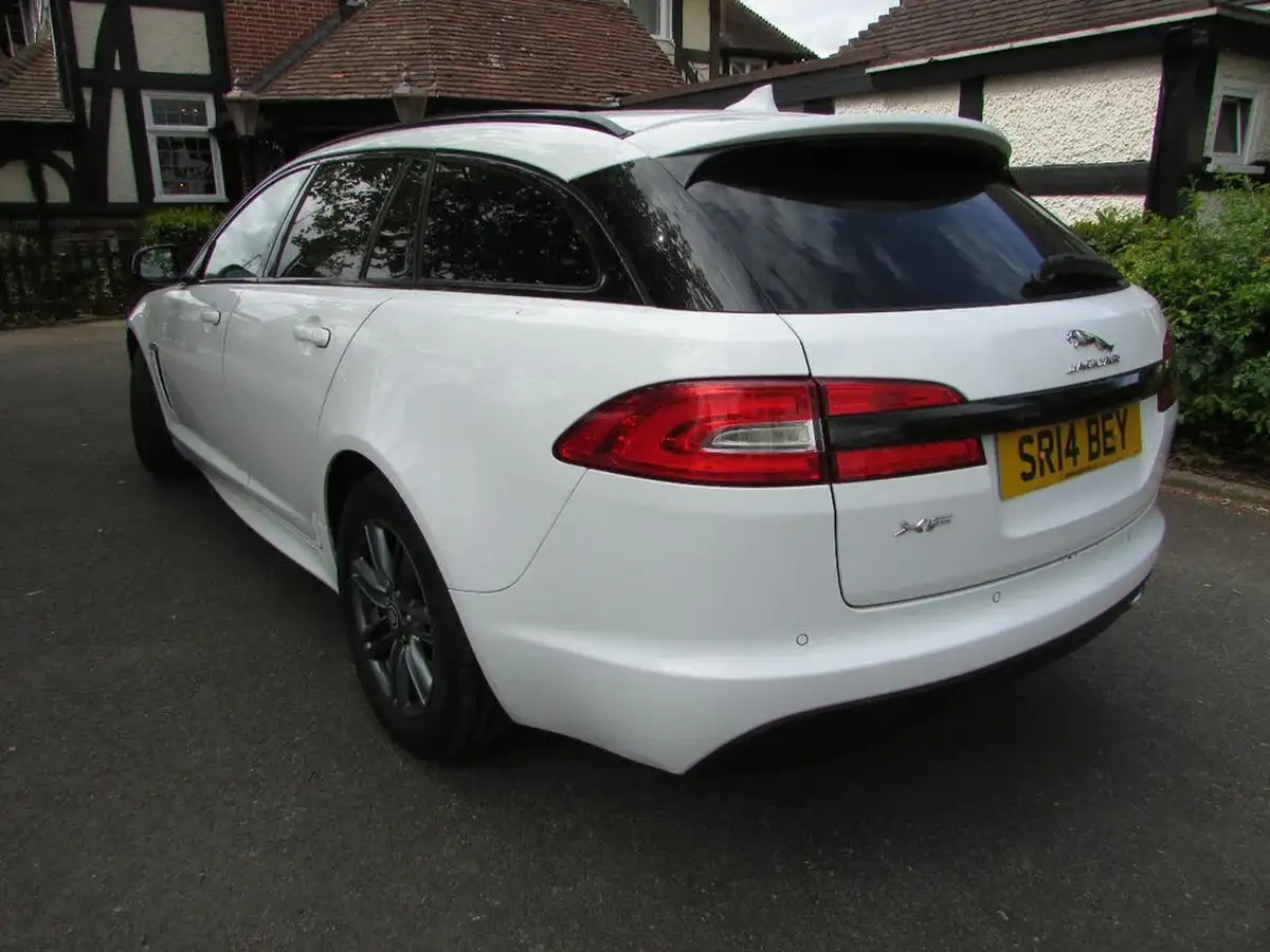 2014-jaguar-xf-22td-r-sport-163ps-sportbrake-5d-big-3
