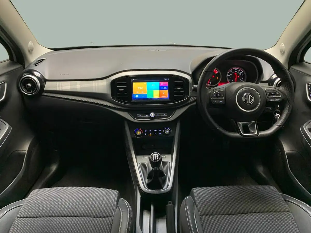 2023-mg-mg3-15-vti-tech-exclusive-nav-big-2
