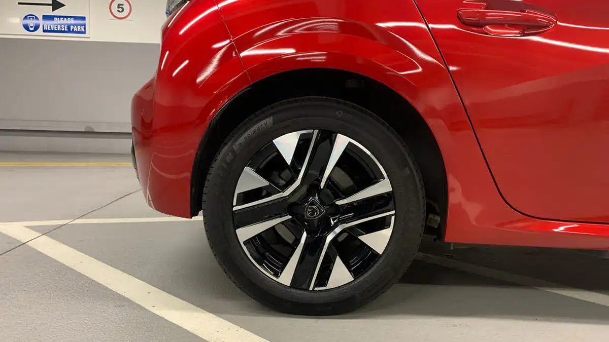 2024-peugeot-208-e-e-style-big-15
