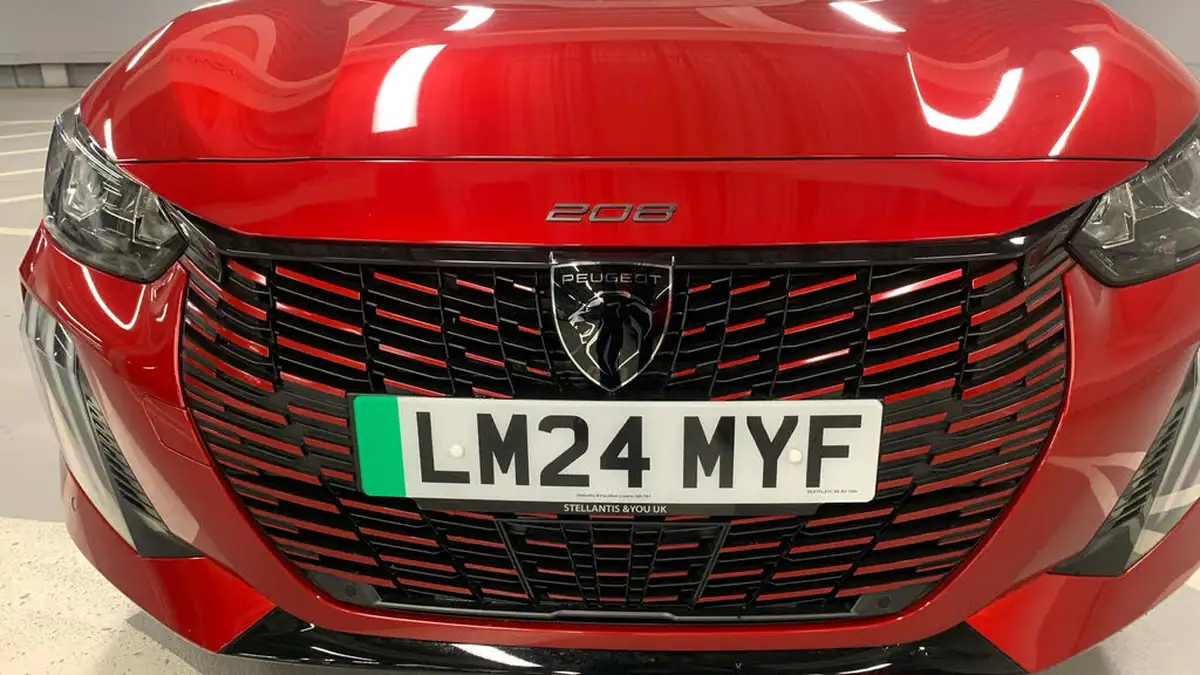 2024-peugeot-208-e-e-style-big-43