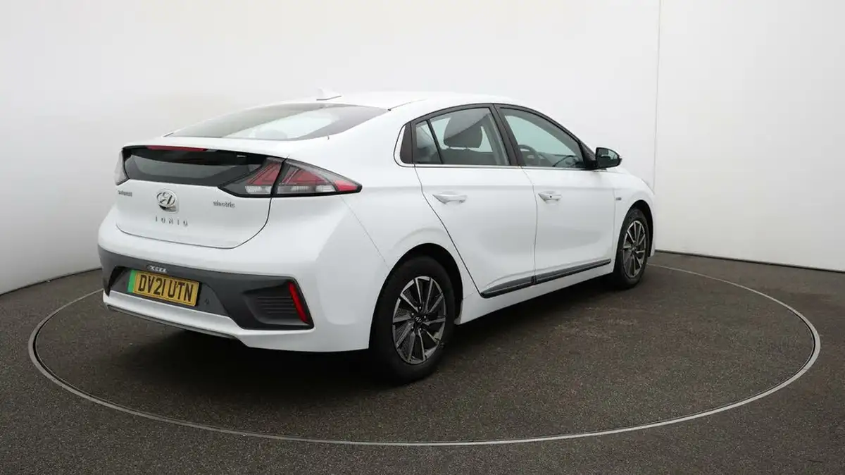 2021-hyundai-ioniq-e-premium-electric-100kw-big-54