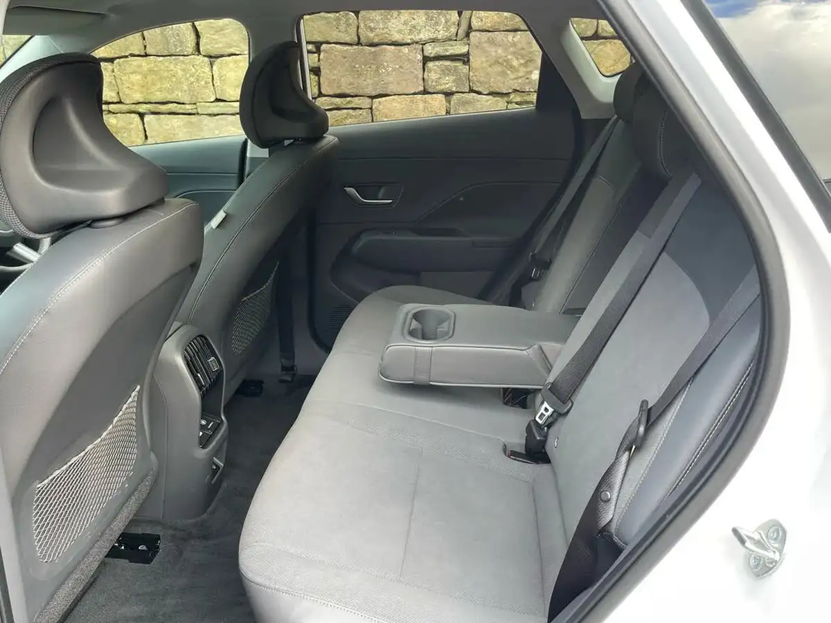 2024-hyundai-kona-e-ultimate-218ps-65kwh-big-21