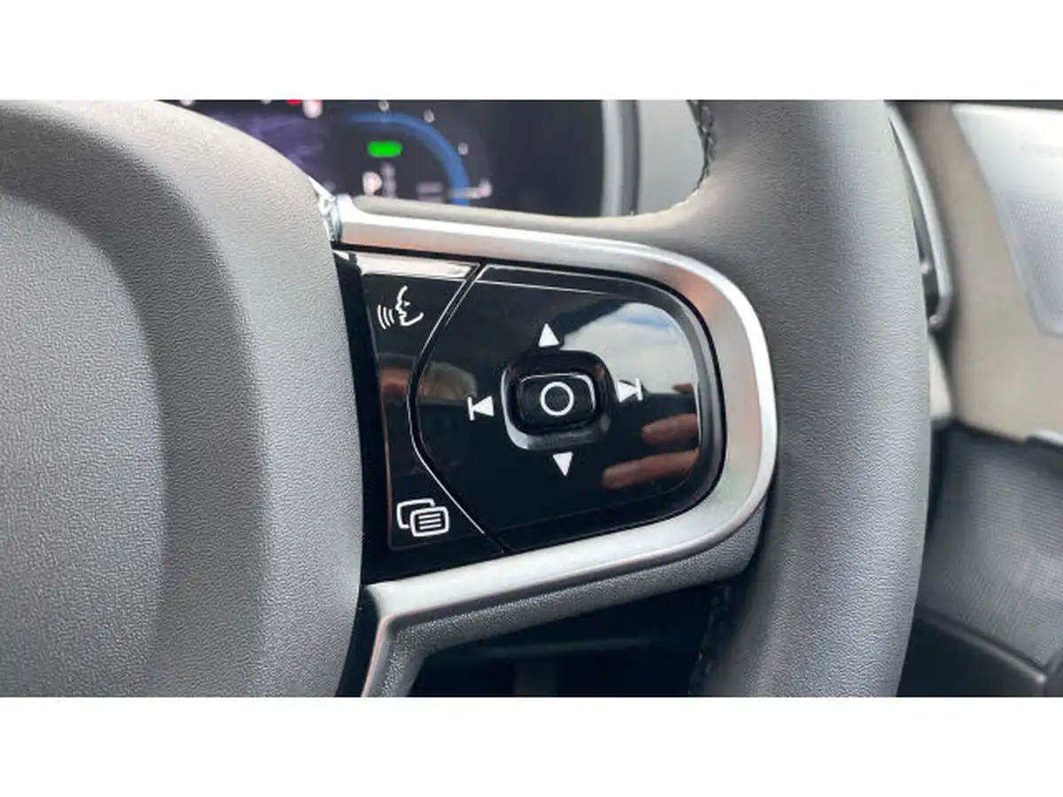 2024-volvo-xc90-20-t8-ultimate-dark-big-18