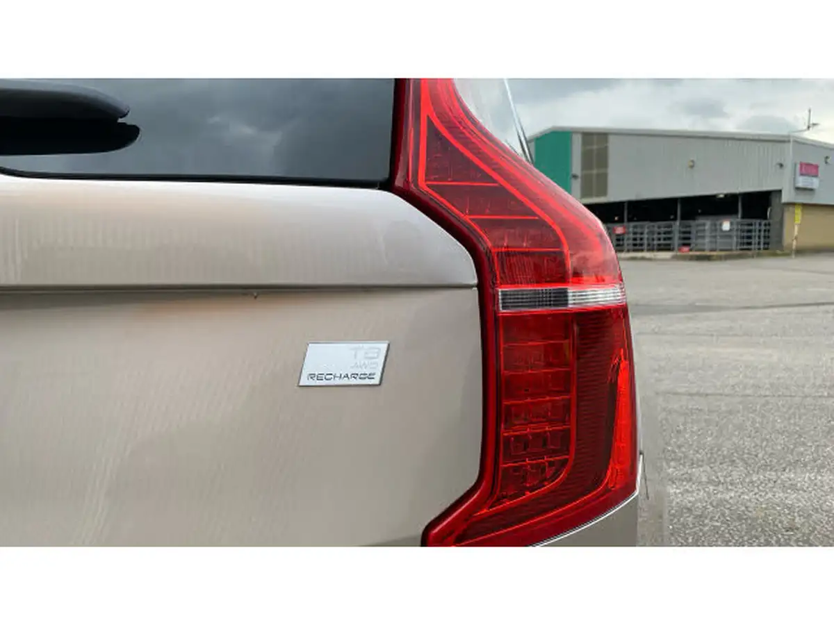 2024-volvo-xc90-20-t8-ultimate-dark-big-42