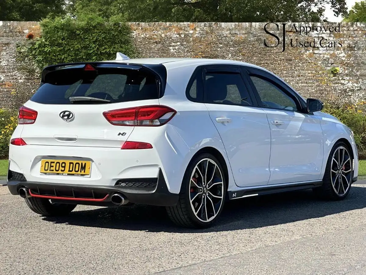 2018-hyundai-i30-n-20-t-gdi-n-performance-big-5