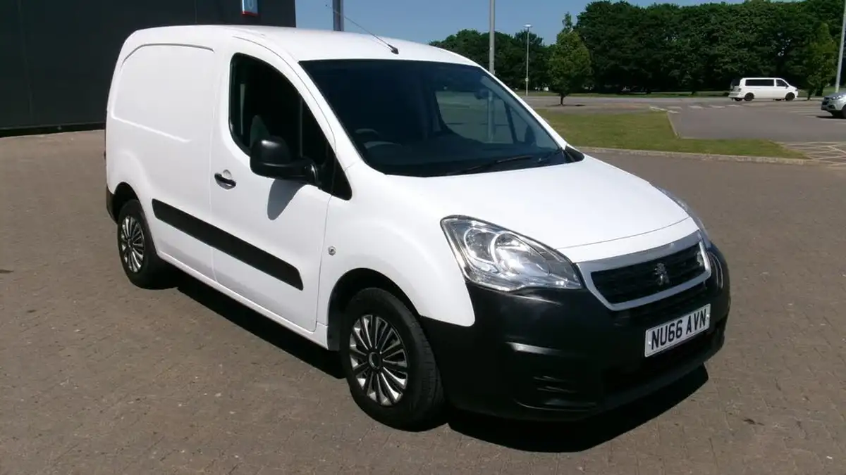 2016-peugeot-partner-16td-s-l1-16hdi-92-850-panel-big-1